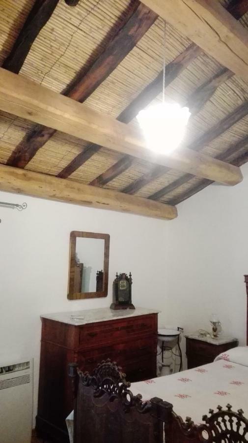 Montiju Bed & Breakfast